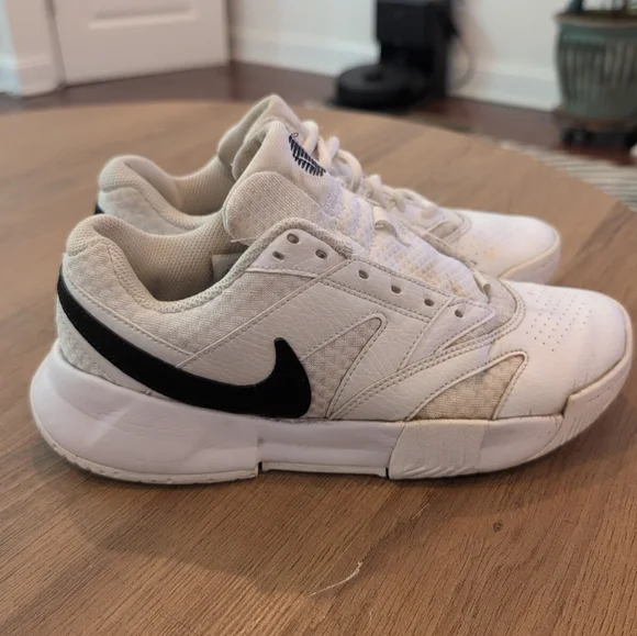 NIKE COURT LITE 4 TENNIS SHOES SNEAKERS WOMEN'S SZ 6.5 FD6575 100 WHITE BLACK - Picture 3 of 5